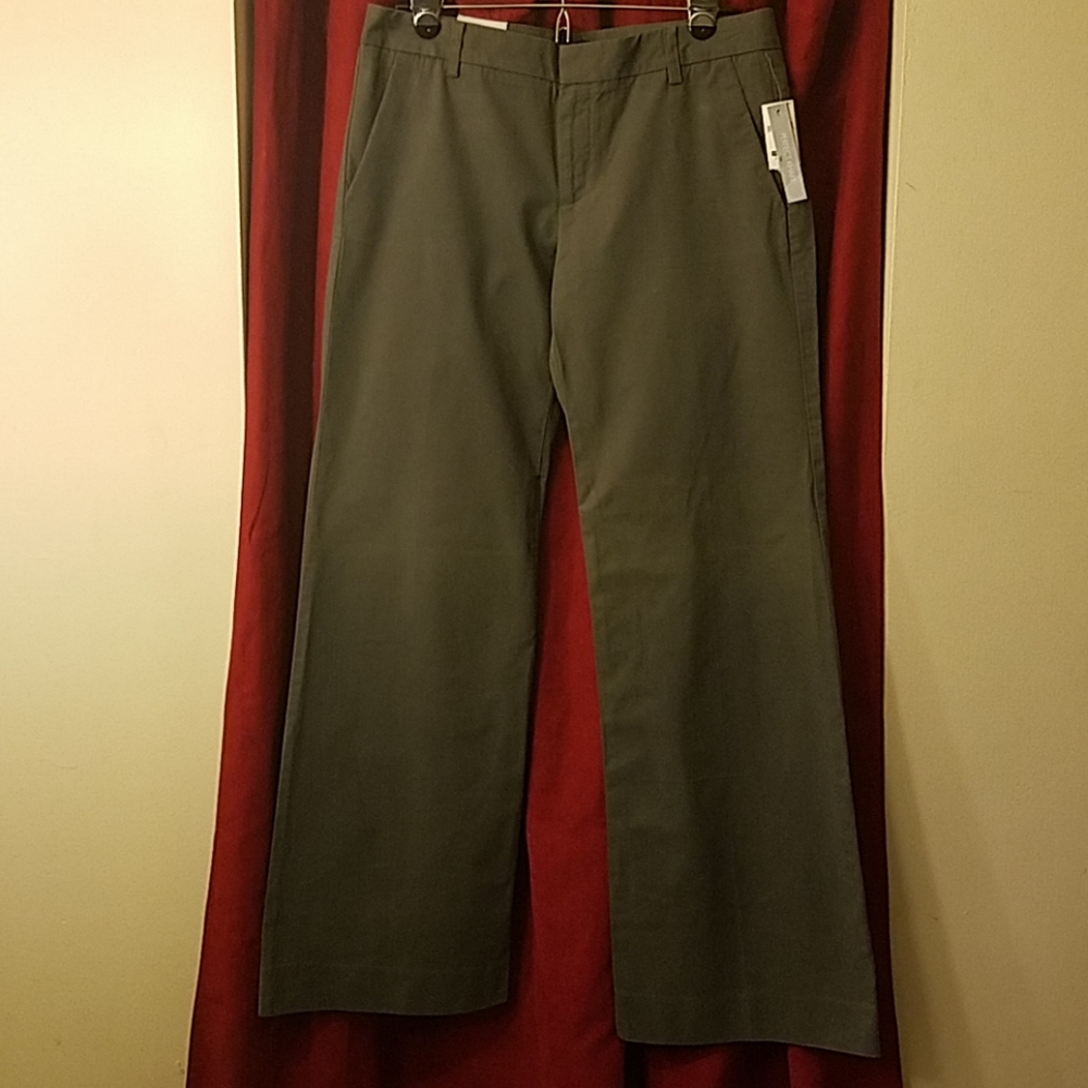 Gap Perfect Khaki pants boot leg